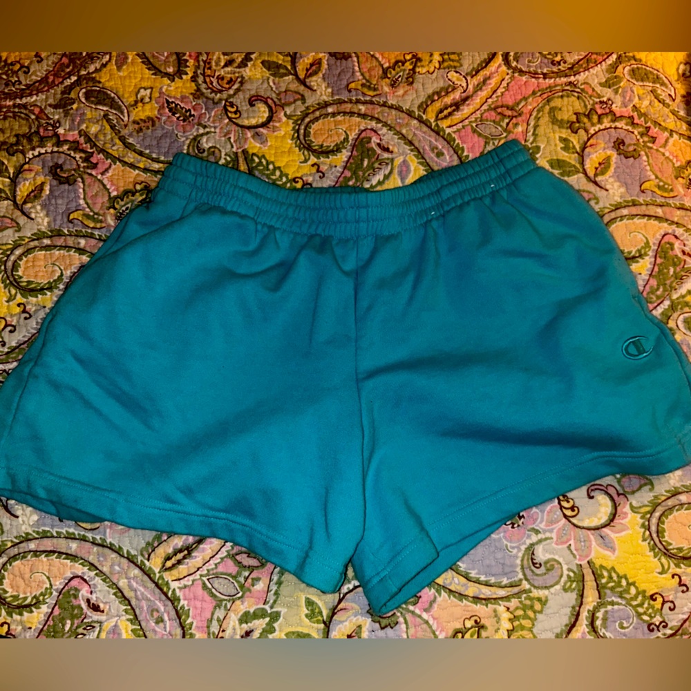 Champion Woman’s Sweat shorts - Medium